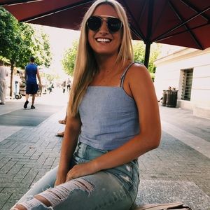 Meet your Posher, Melissa